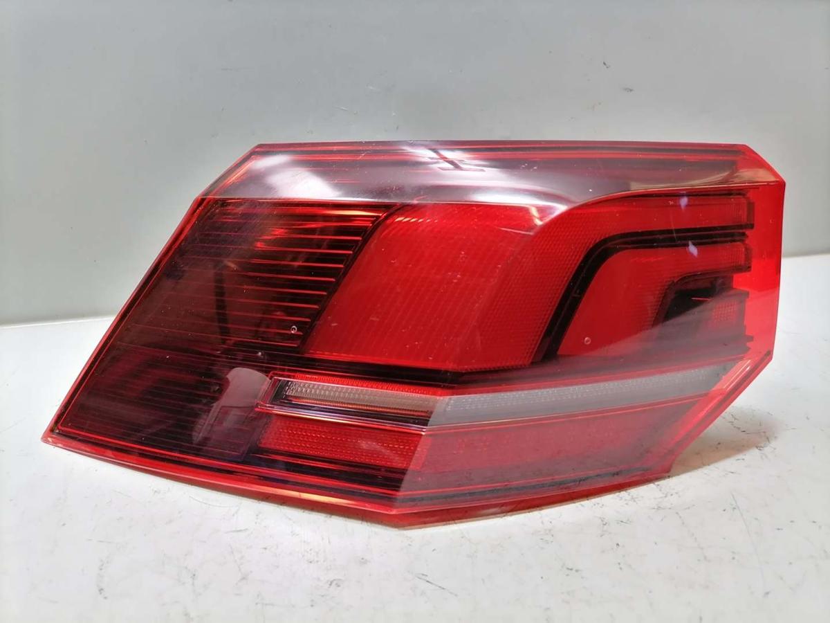 VW Golf 8 original R&uuml;cklicht R&uuml;ckleuchte Schlussleuchte links au&szlig;en Flie&szlig;heck Facelift Bj.2024